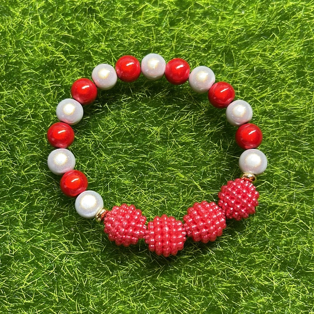 Santa 🎅🏻 Beaded Bracelets Set - Picture 3 of 4